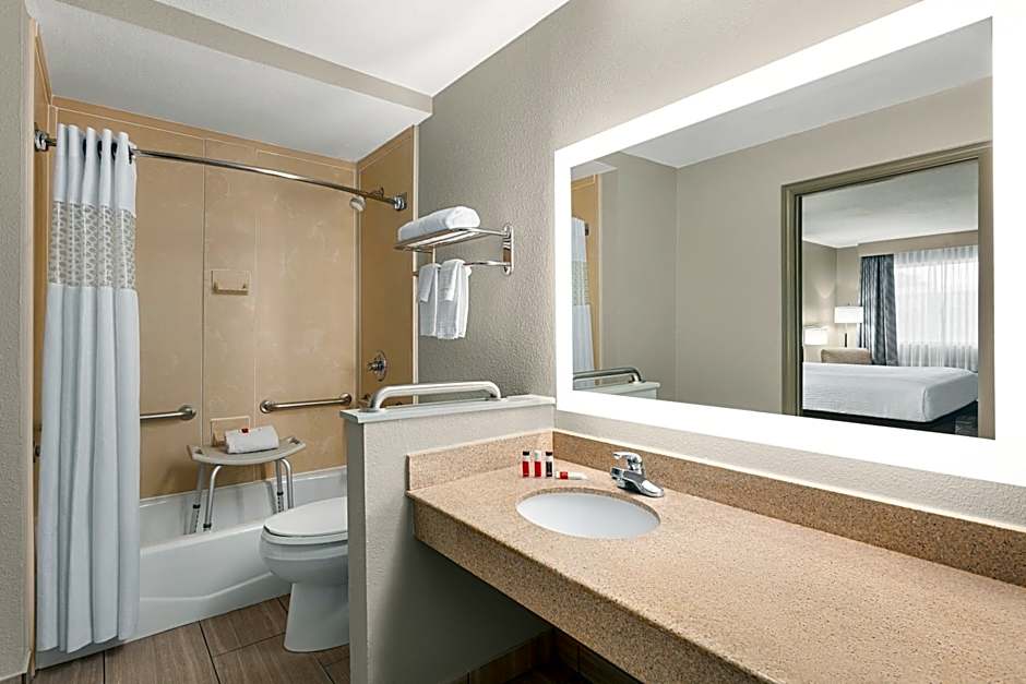 Days Inn by Wyndham Paris