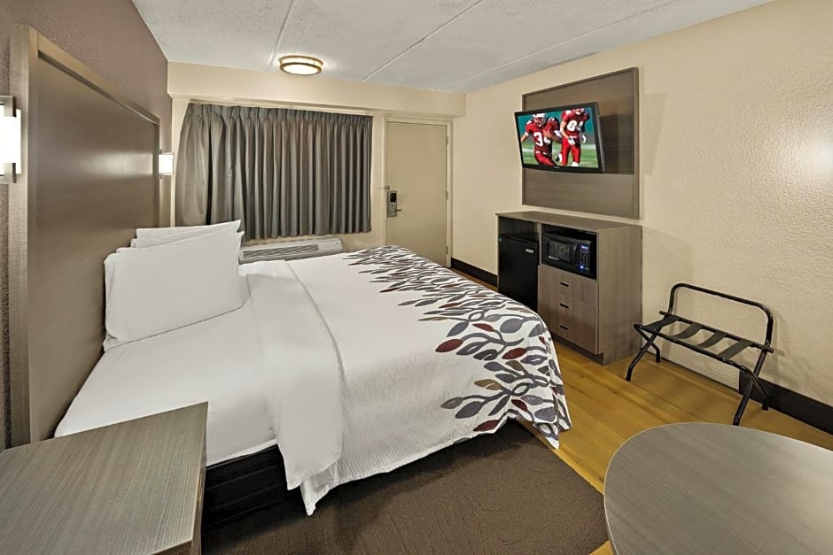 Red Roof Inn Chapel Hill - UNC