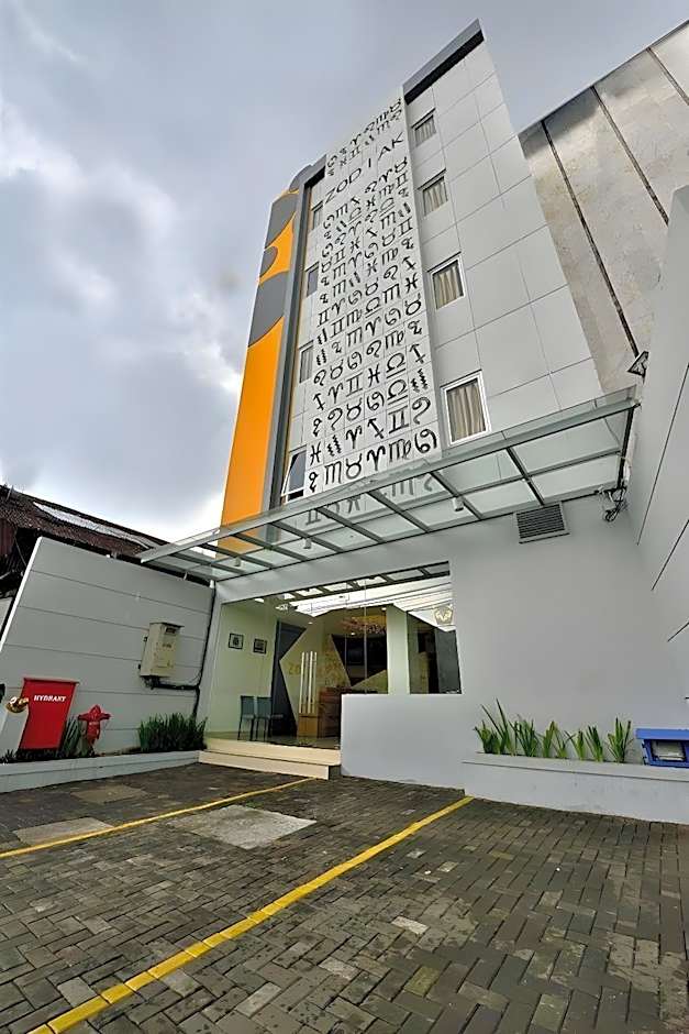 Gino Feruci Kebon Jati Bandung