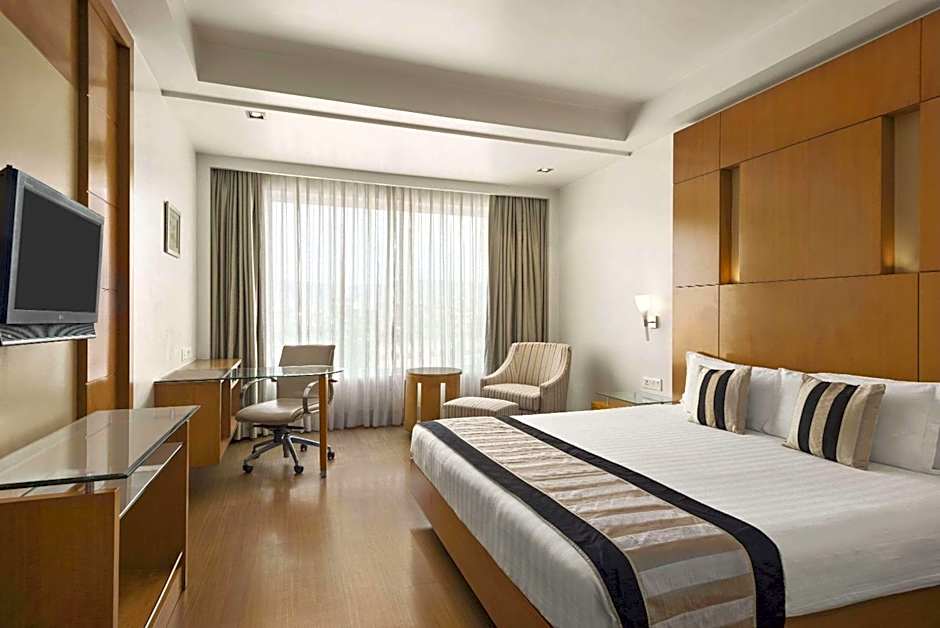 Photo 1 of 6 of Double Non-Smoking Room: Enjoy a Buy One Get One offer at Fire Ball Bar (11 AM - 8 PM) on House Brand, 15% off on Food & Soft Beverages and Spa, Early checkin Available up to 2 hours (subject to availability)