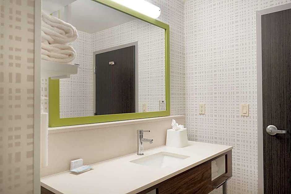 Hampton Inn By Hilton And Suites Tulsa Central