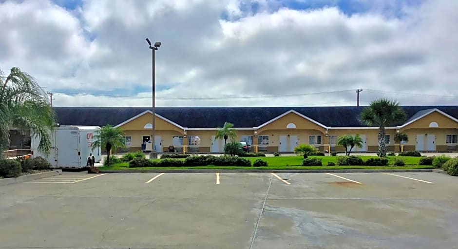 Days Inn by Wyndham Robstown