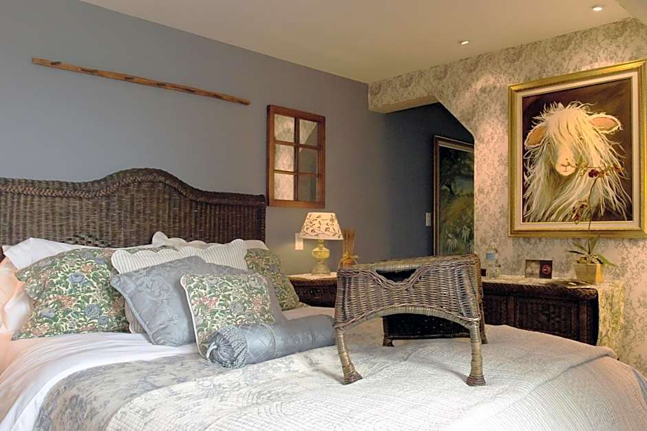 Le Petit Clocher Gite Touristique B & B