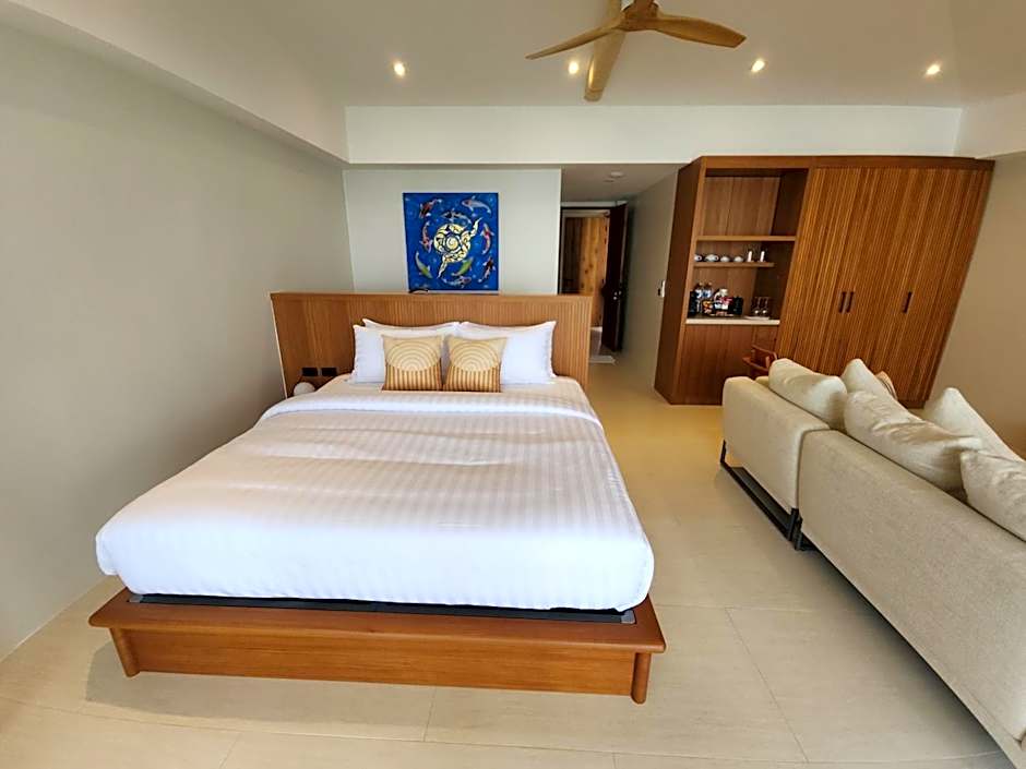 Photo 1 of 8 of Penthouse Suite