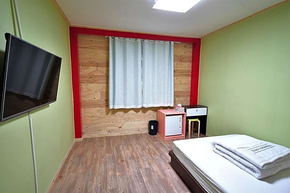 Nogodan Guesthouse and Hotel