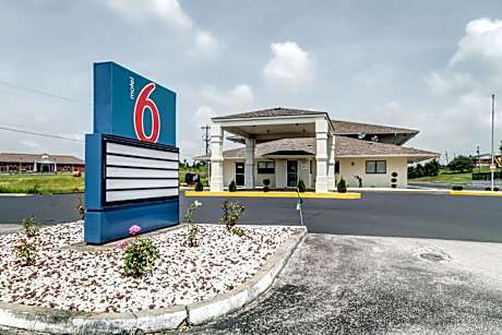Motel 6-Berea, KY