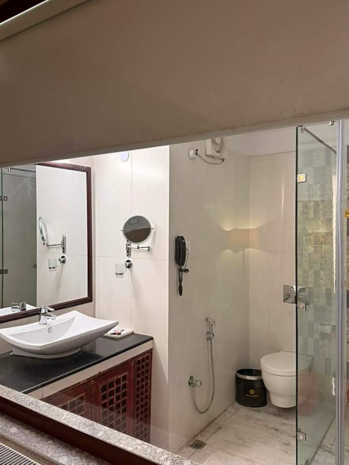 Hotel Spic N Span