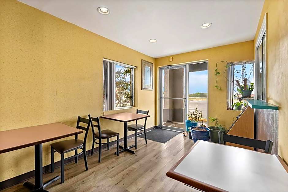 Econo Lodge Fredericksburg near I-95