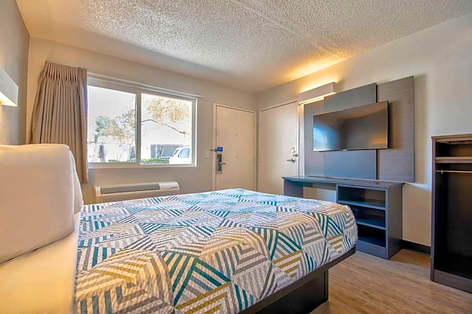 Motel 6 Santa Fe