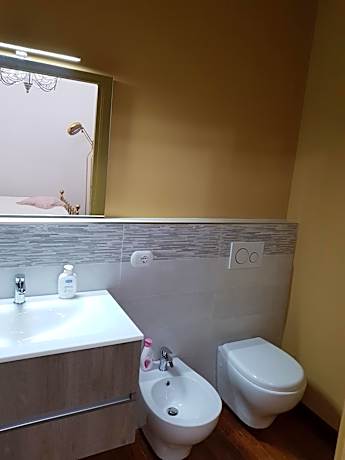 Single Room with Private Bathroom