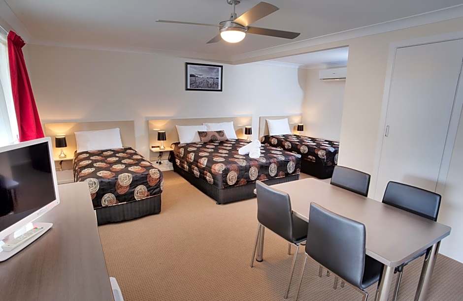 High Street Motor Inn