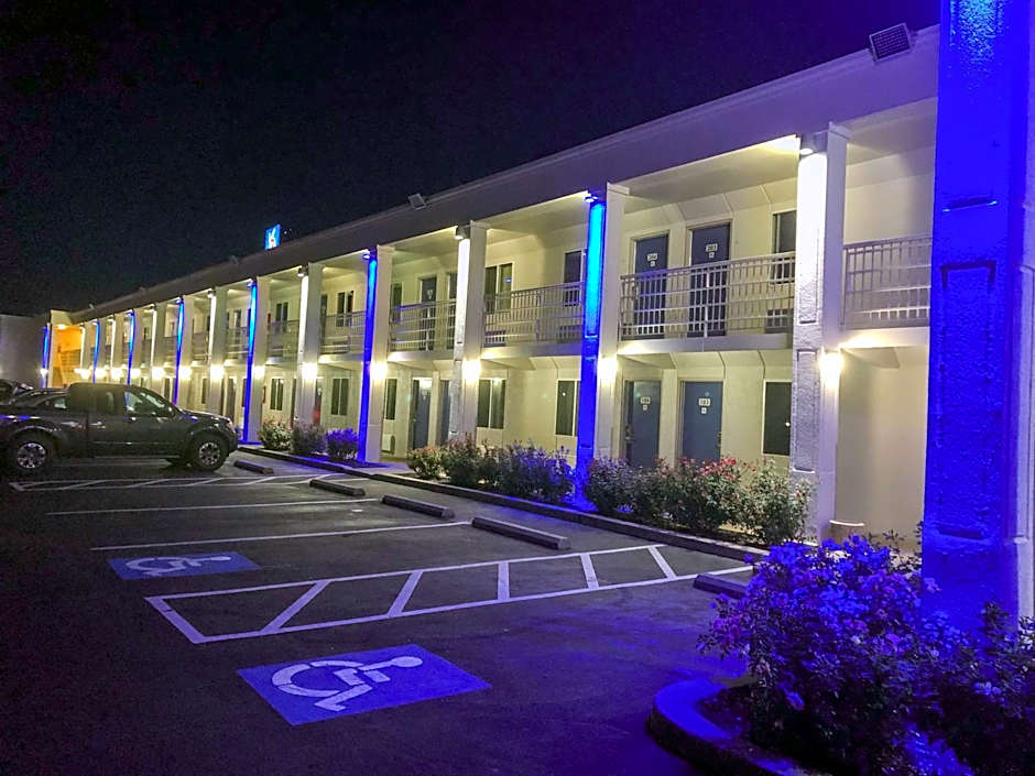 Motel 6-Martinsburg, WV