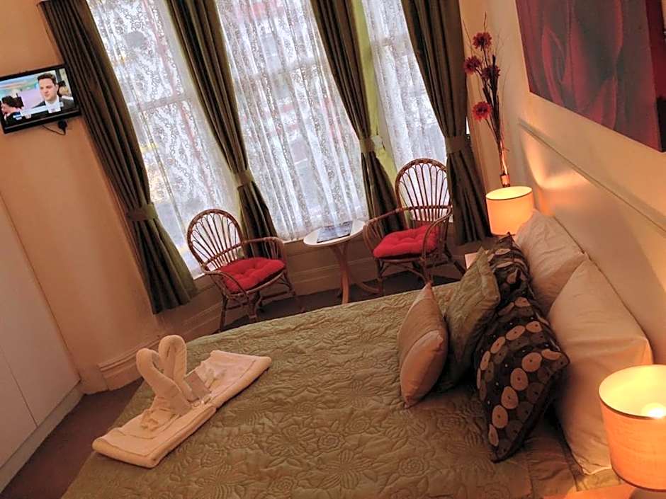 Wilsons Hotel - Blackpool Tower View