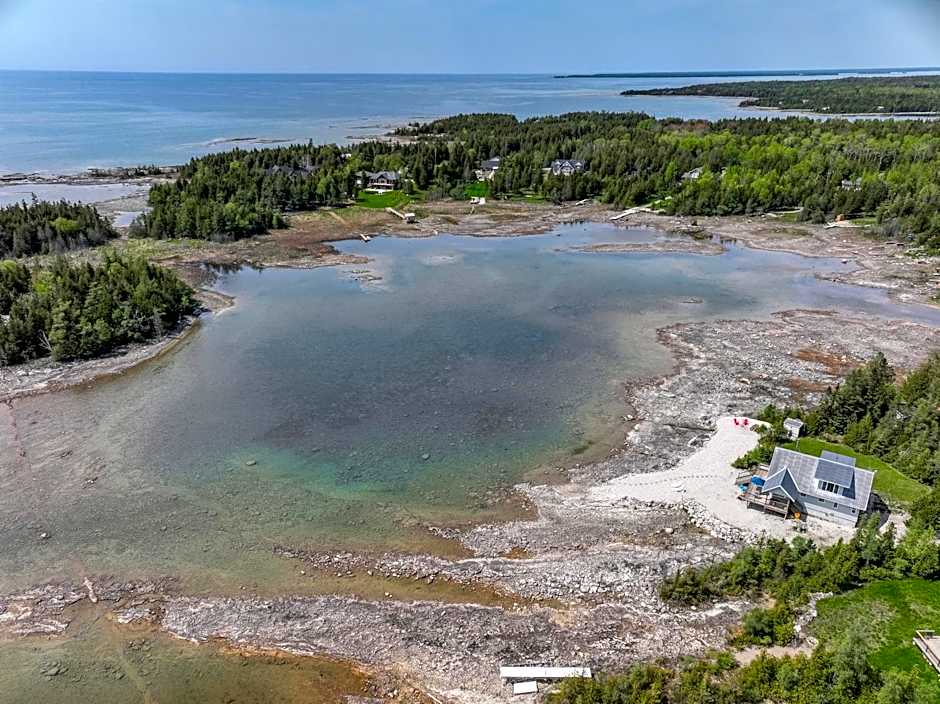 Elysium - Perfect Waterfront for the Holidays