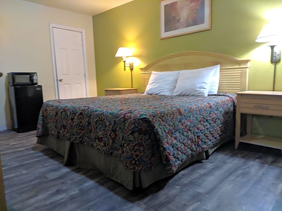 Travelers Inn - Clearwater
