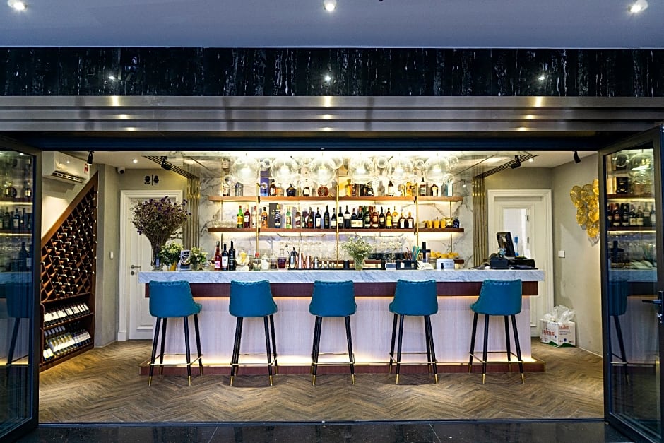 Helen Fin Inn and Apartment