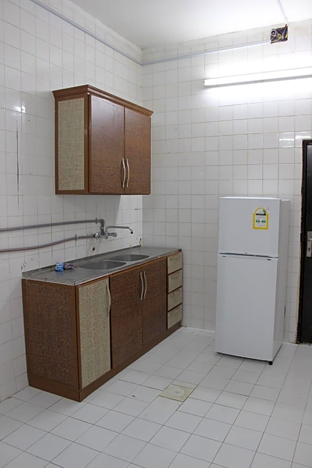 Al Eairy Furnished Apartments - Al Bahah 4