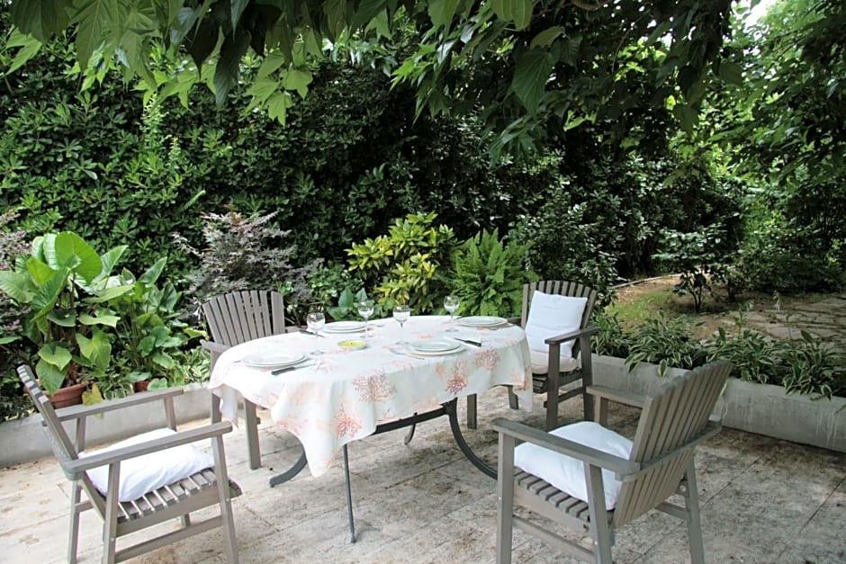 PIETRASANTA - VERSILIA - Villa Arzilla Garden con piscina