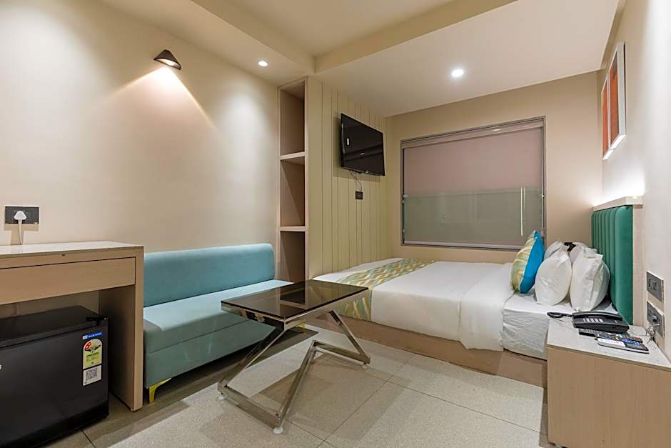Hotel Red Vibe Unit Of RVS