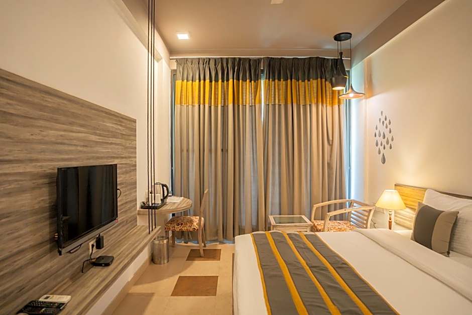 Ahuja Residency Parklane