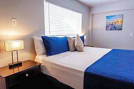 Double Room King Bed