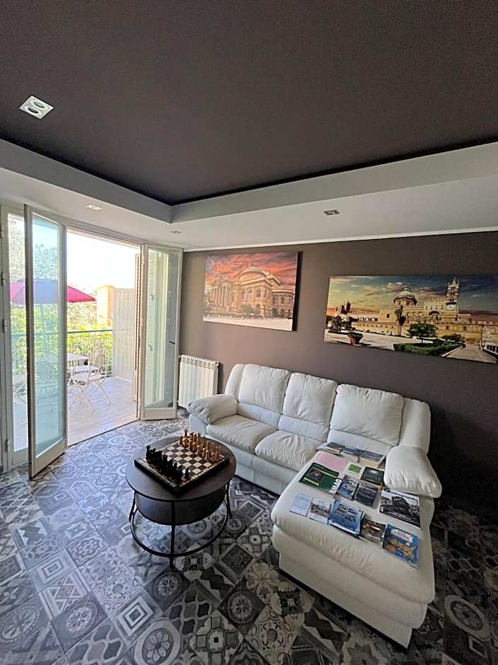 Mongibello Palace B&B