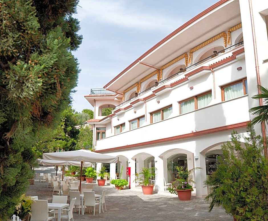 Hotel Paradiso