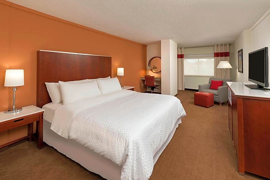 Four Points by Sheraton Boston Logan Airport Revere