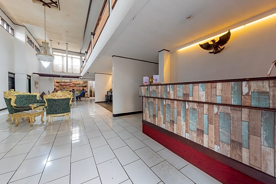 RedDoorz near Taman Kota Lapang Merdeka Sukabumi