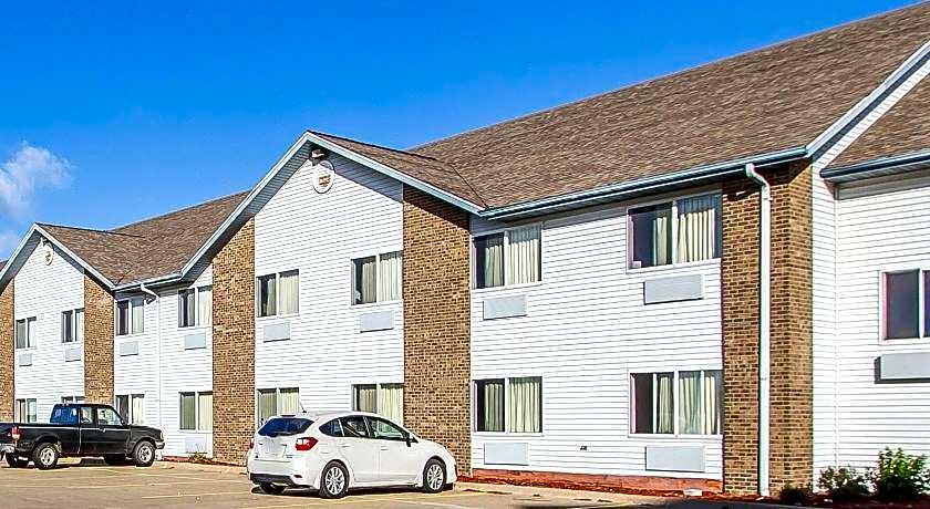 Econo Lodge Inn & Suites Pekin - Peoria Area