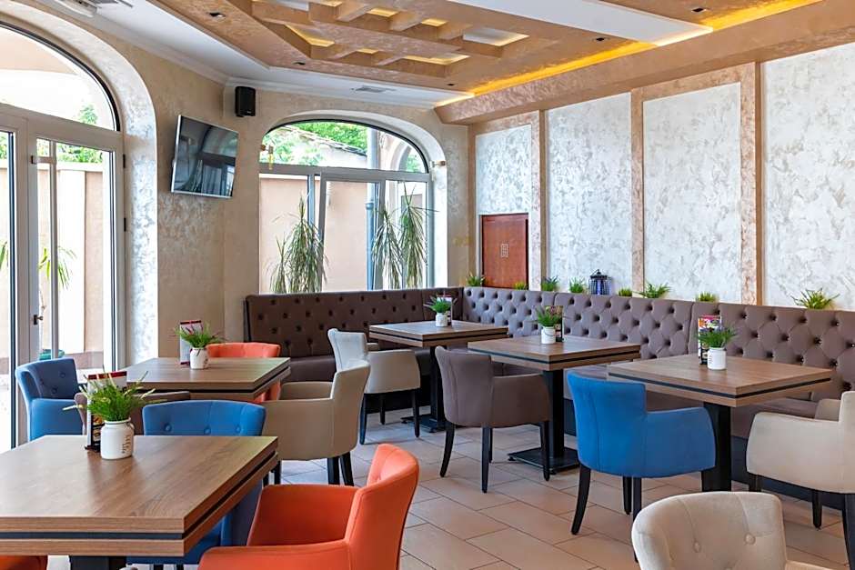 Garni Hotel Royal Crown