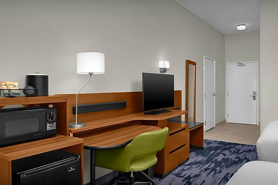 Fairfield Inn & Suites by Marriott Emporia I-95