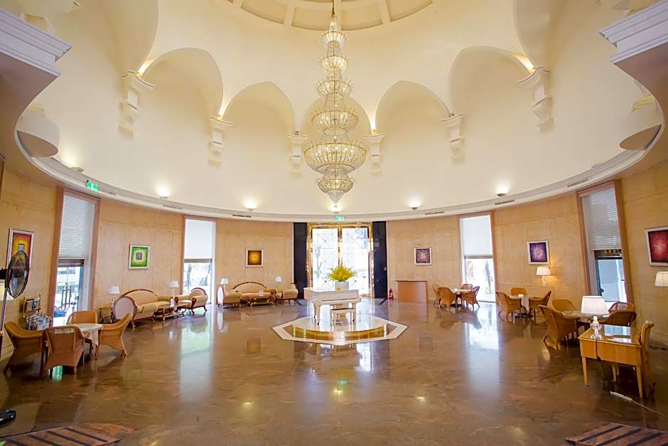 Lichia Royal Garden Hotel