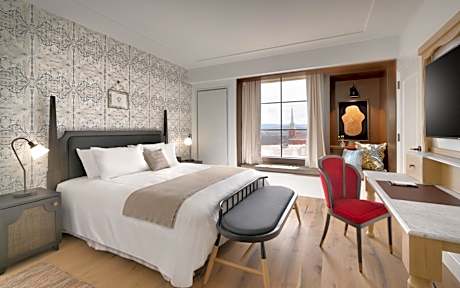 King Room - Hearing Accessible