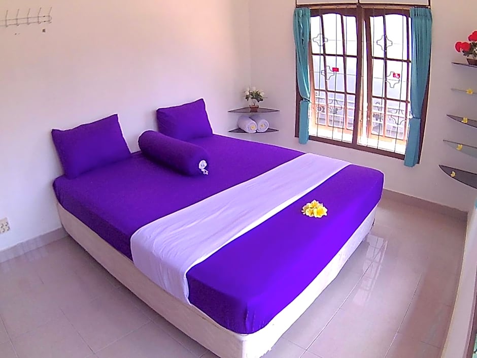 Twenty4Seven Bed & Breakfast – Jimbaran, CO