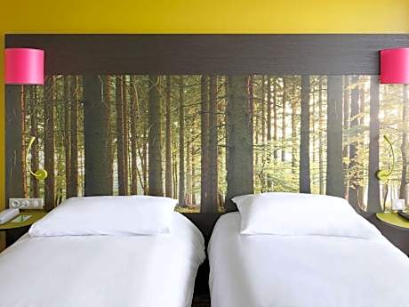 Standard Room with Two Single Beds