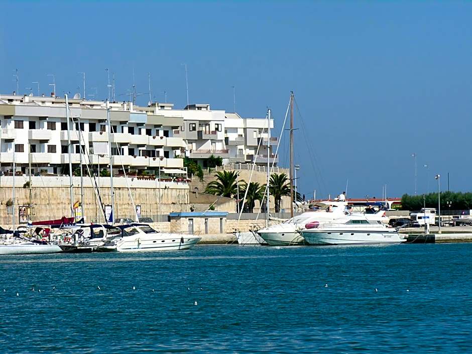 B&B LA BAIA Sea Rooms