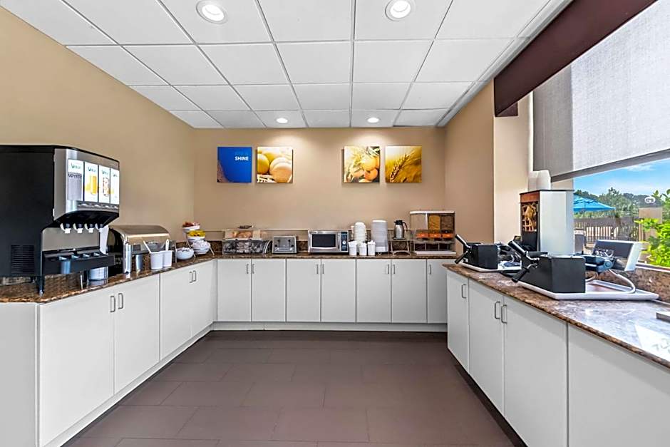 Comfort Inn & Suites Durham near Duke University