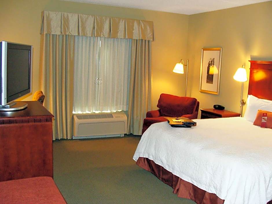 Hampton Inn By Hilton Calera