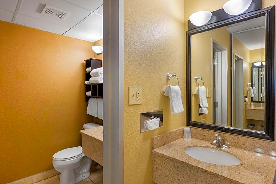 Best Western Plus North Platte Inn & Suites