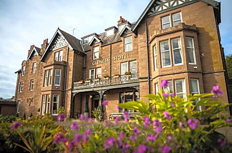 Glenesk Hotel