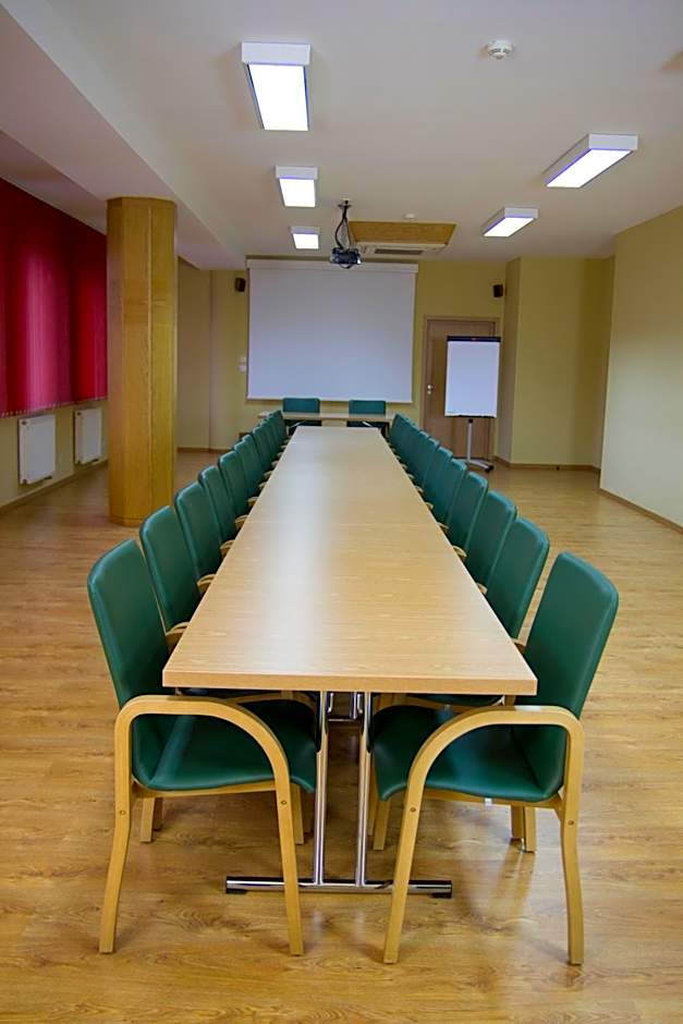 HOTEL ŁABĘDY i Hostel Łabędy