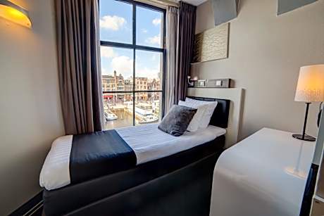 Single Room with Canal View