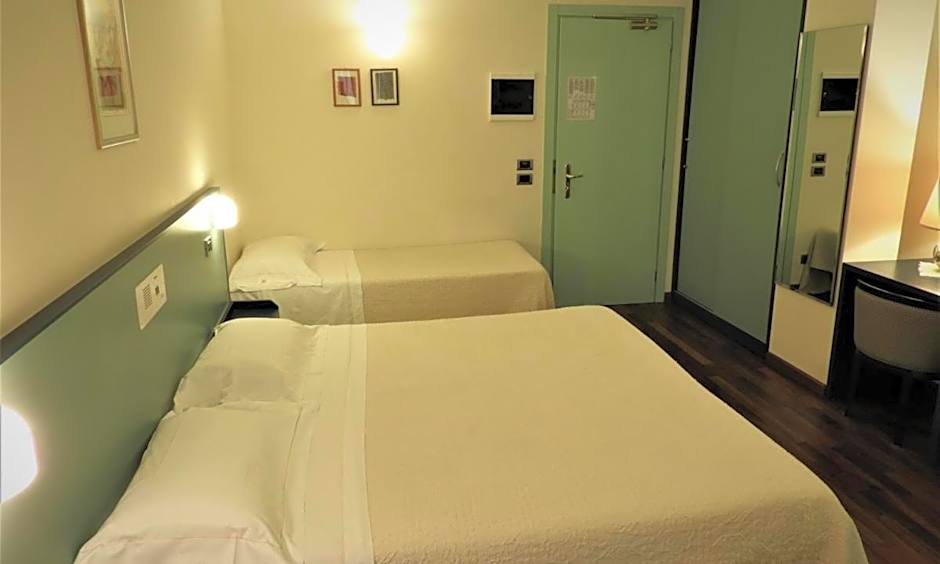 Deco Hotel