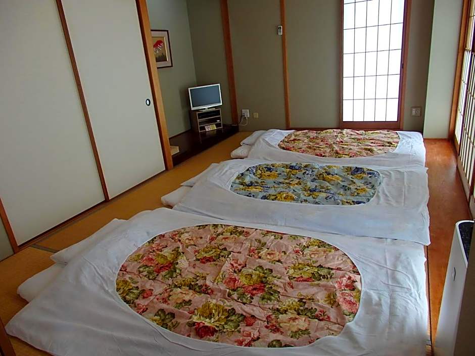Forest Villa YUMESUZU the Closest Accommodation to the Metasequoia Tree-lined Avenue