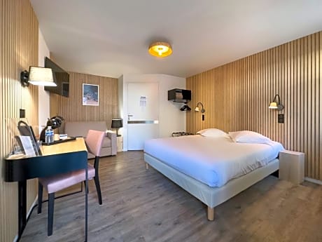 Standard Double Room - Disability Access