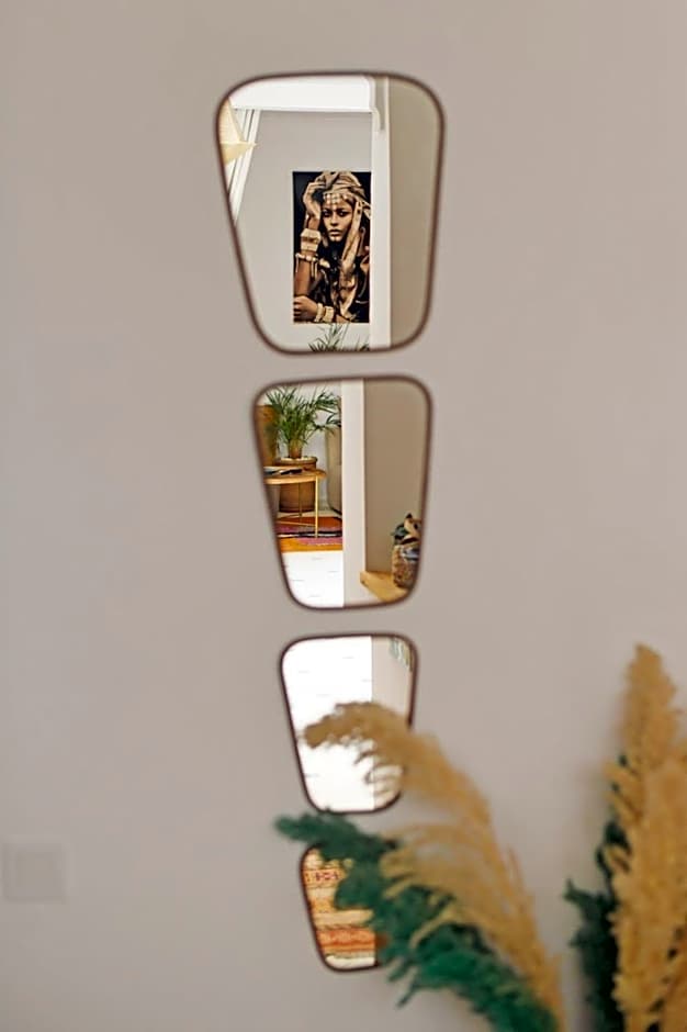 Riad Larbi Khalis