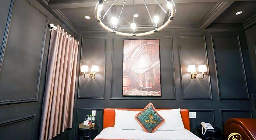 Silk Hotel