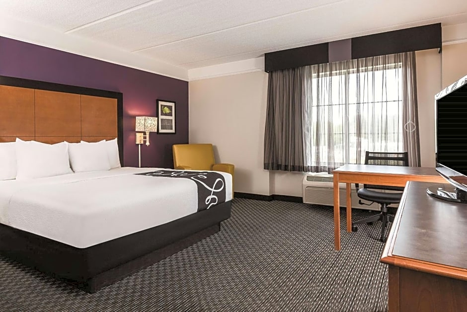 La Quinta Inn & Suites by Wyndham Durham Chapel Hill