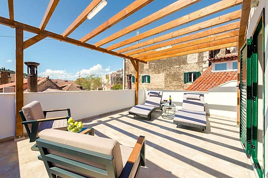 Le Premier Luxury Rooms